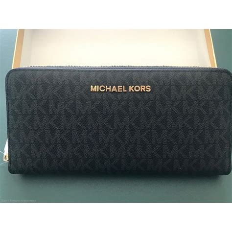 Michael Kors Giftables Large Zip Around Continental Wallet with 